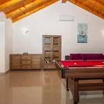 فيلة 1 With Pool Krk By Guide *