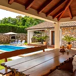 فيلة 1 With Pool Krk By Guide Gostinjac