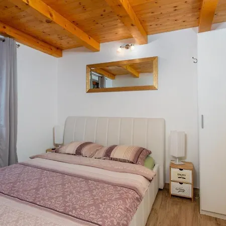 1 With Pool Krk By Guide * Gostinjac