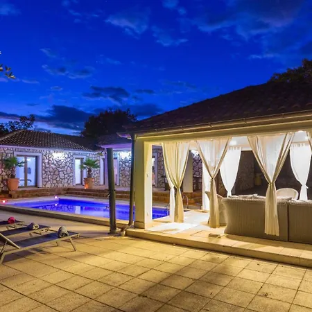 1 With Pool Krk By Guide Villa *